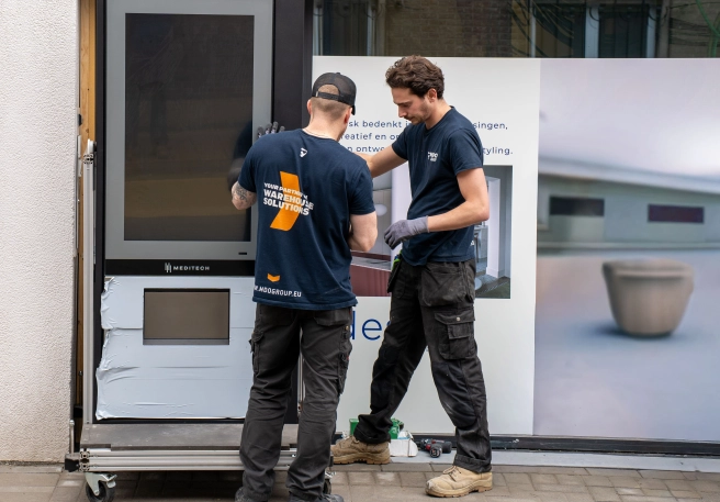 Opslaglift Meditech voor farmalogistiek